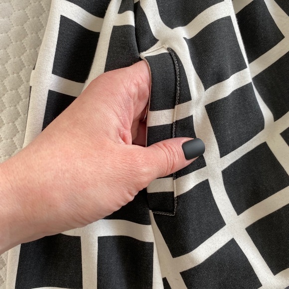K. by Kersh black and white dress with pockets - Picture 4 of 9